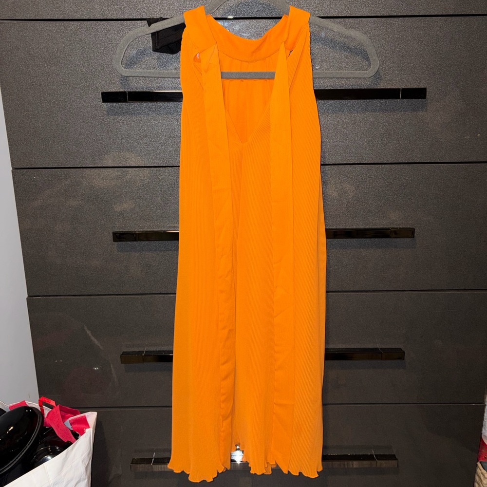 Chic Backless Orange Dress - Picture 2 of 4